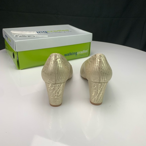 Walking Cradles Samantha Women's Pump - Picture 5 of 7